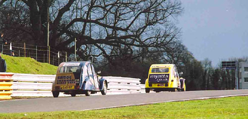 Oulton 04 They went thataway